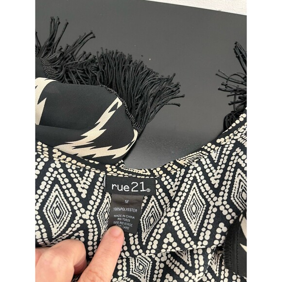 Rue 21 women’s cardigan Size M Open Front Tassel Fringe Aztec Print Polyester - Picture 6 of 8